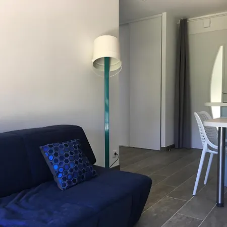 Czarny I Holiday home Jonzac